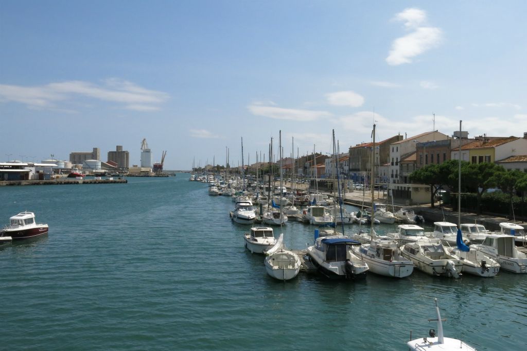 Vue sur le port de plaisance